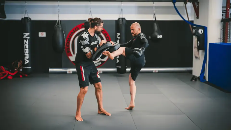 Thaiboxen/K1 Training bei Sportacademy FLOWINGARTS